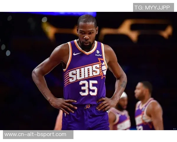 两笔交易、一次选秀，只用3年，NBA重建奇迹背后的选人大师！