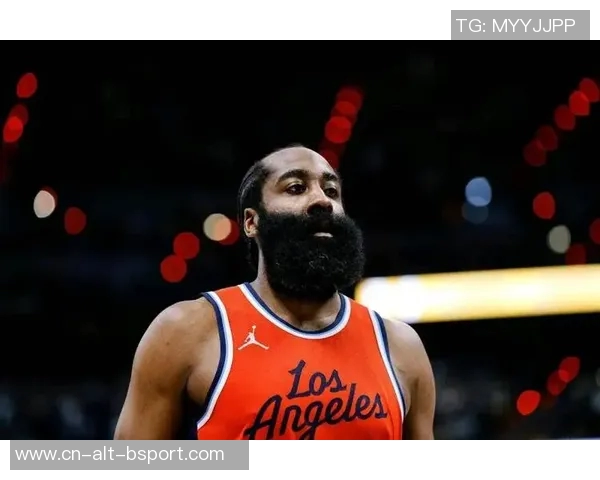 哈登回应保罗本季后退役：他是真正领袖也是好兄弟教我很多东西