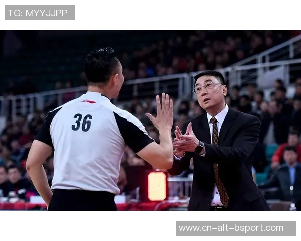 【观点】王非:三后卫激活中国队进攻,外线反哺内线 【观点】王非:三后卫激活中国队进攻,外线反哺内线