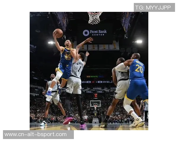 库里49分罚球准绝杀创纪录，勇士客场险胜马刺