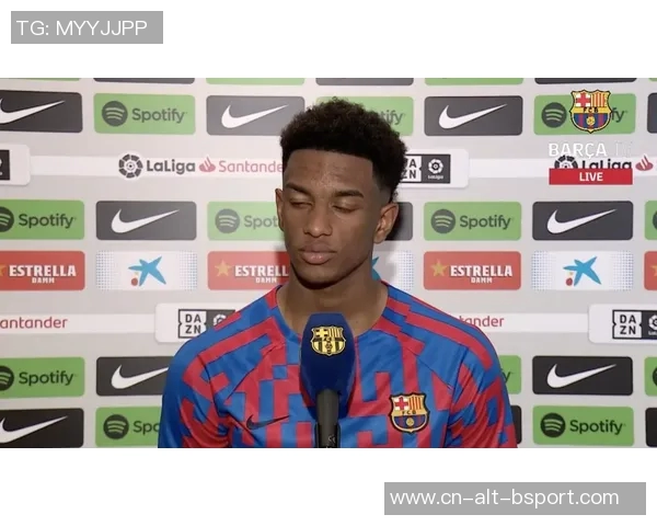 巴尔德谈莱万丢点:我们都是凡人,都会犯错