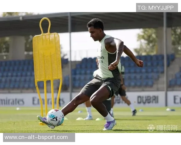 马卡：尽管本赛季尚未登场，但卢宁正在耐心等待机会