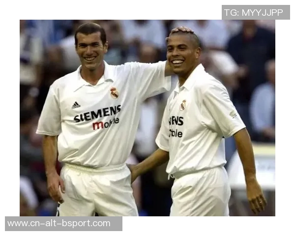 齐达内和罗纳尔多的配合，让足球变得简单！